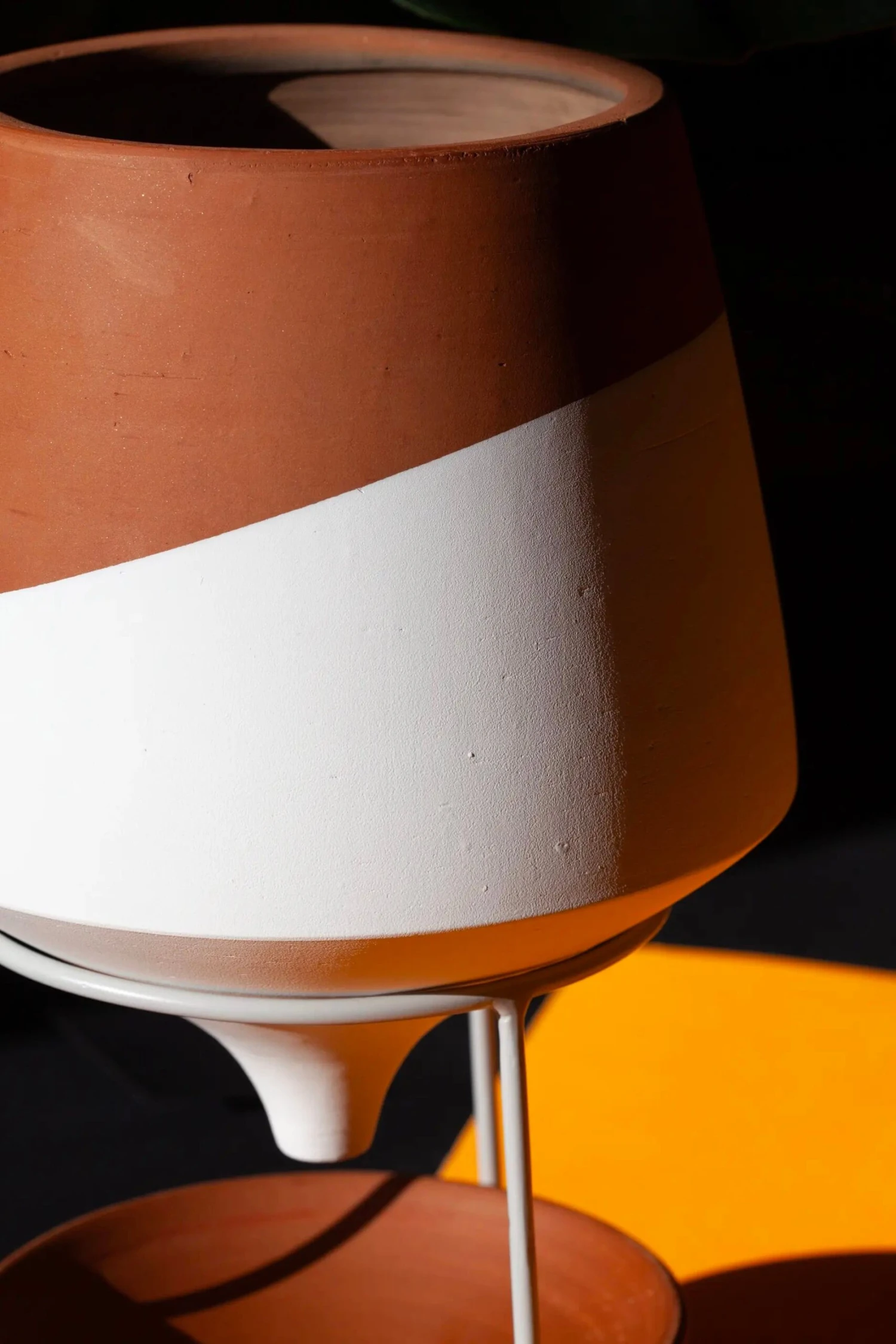 BELUGA Ponder Pot - Premium Hand Crafted Terra Cotta Planter 4 BELUGA Ponder Pot - Premium Hand Crafted Terra Cotta Planter - Image 4