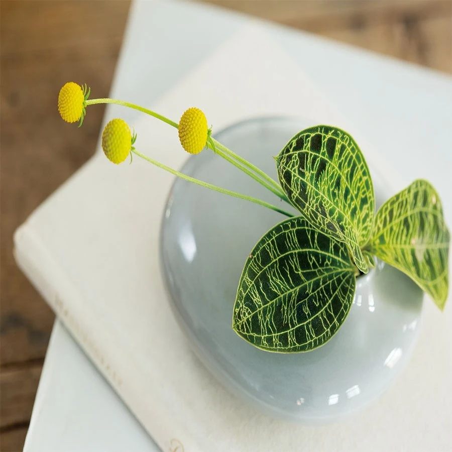 SACCO Vase Porcelain 01 By KINTO 3 SACCO Vase Porcelain 01 By KINTO - Image 3