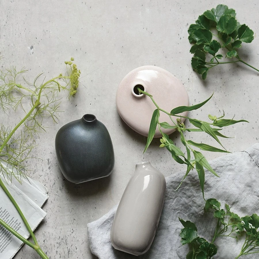 SACCO Vase Porcelain 01 By KINTO 4 SACCO Vase Porcelain 01 By KINTO - Image 4