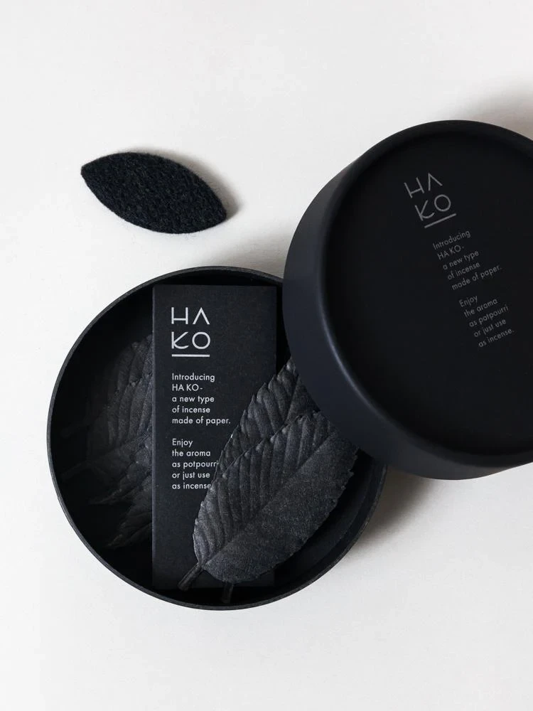 HA KO Paper Incense - Black, Set Of 6 (Relax) 2 HA KO Paper Incense - Black, Set Of 6 (Relax) - Image 2