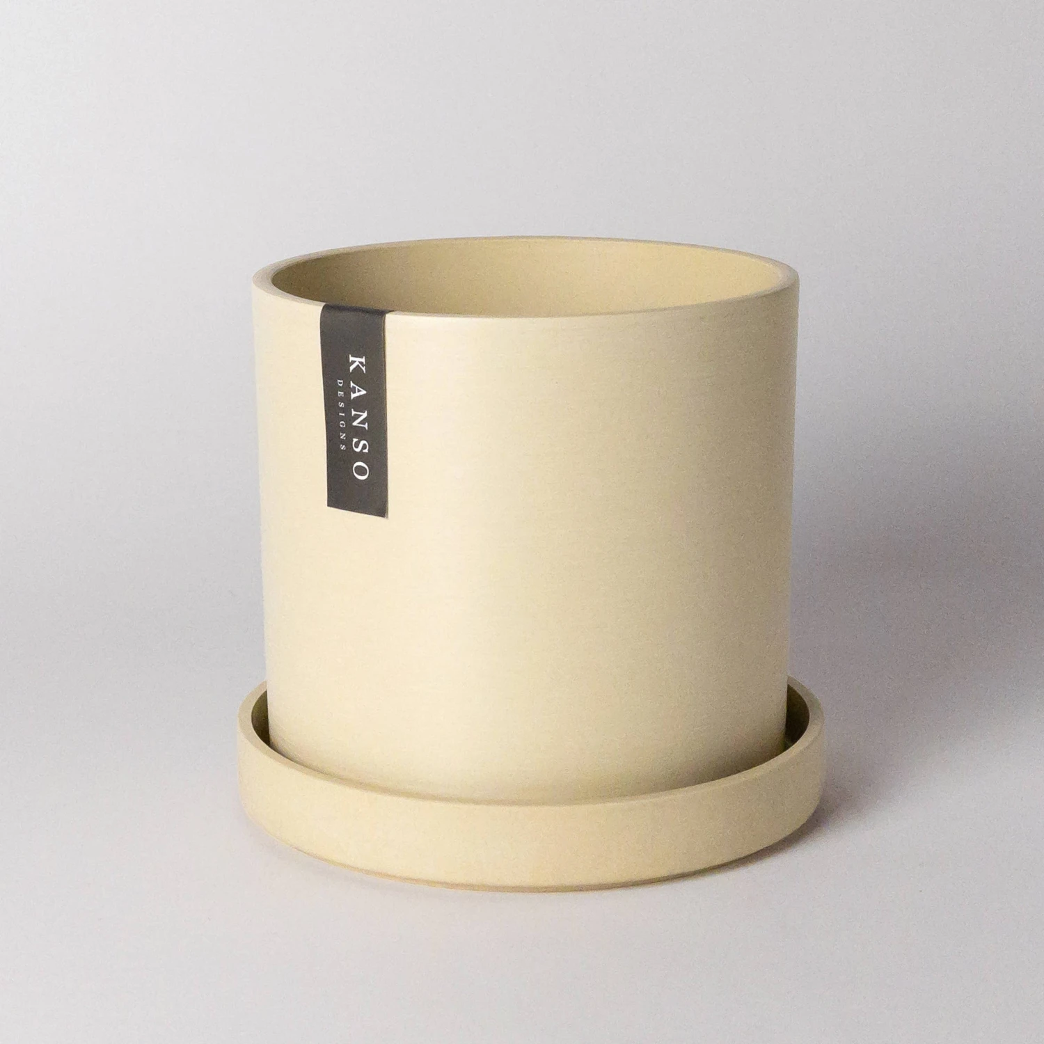 KANSO Earth Tones - 7" | Tatami Sand | Signature Planters & Saucer 1 KANSO Earth Tones - 7" | Tatami Sand | Signature Planters & Saucer