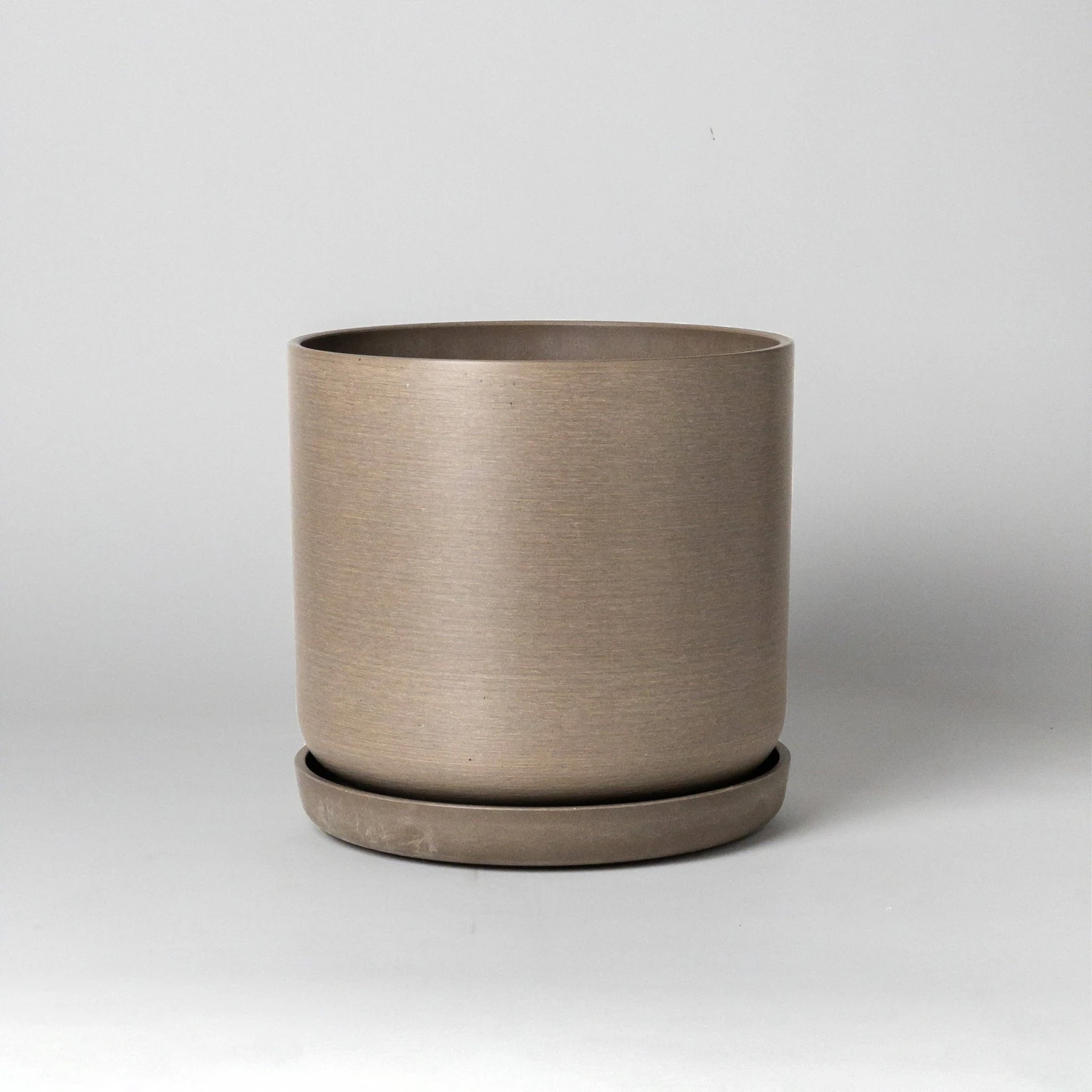 KANSO Earth Tones - 9" | Beachwood | Signature Planters & Saucer 1 KANSO Earth Tones - 9" | Beachwood | Signature Planters & Saucer