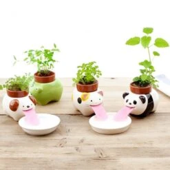 Peropon Licking Animal Planter